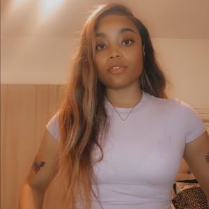 Meet your Posher, Monesha